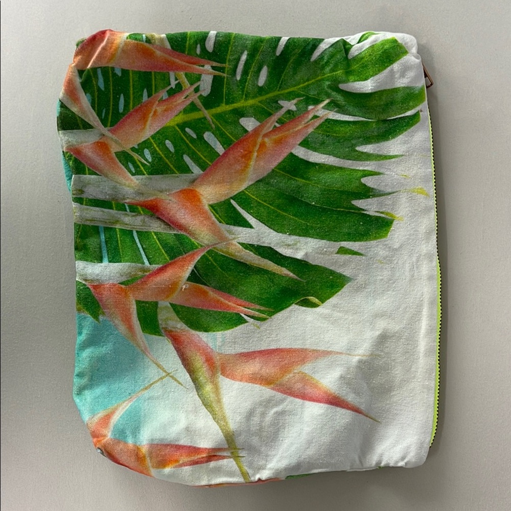 Samudra Tropical Pouch